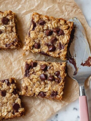 Banana Oatmeal Bars with Chocolate Chips Recipe