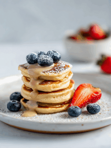 Kid-Friendly 4-Ingredient Banana Pancakes