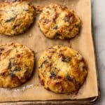Healthy Spinach, Sun-Dried Tomato, and Cheese Breakfast Biscuits Recipe