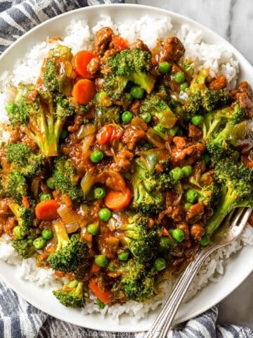 Teriyaki Ground Turkey with Broccoli and Peas over Rice Recipe