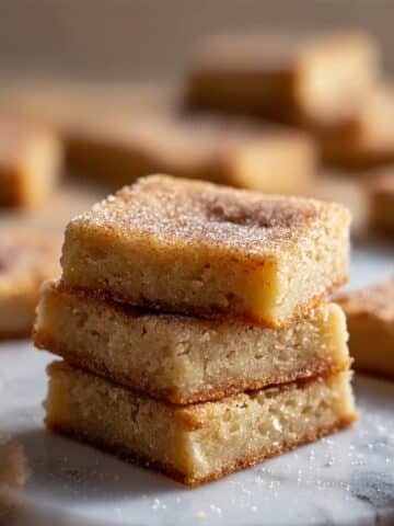 Cinnamon Sugar Blondies with Honey and a Cinnamon Crust Recipe