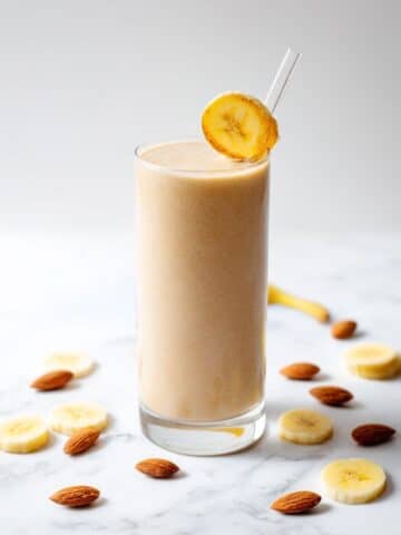 Creamy Banana Almond Milk Smoothie Recipe