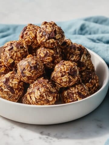 No-Bake Energy Bites Recipe
