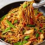 Easy Chicken Lo Mein Recipe