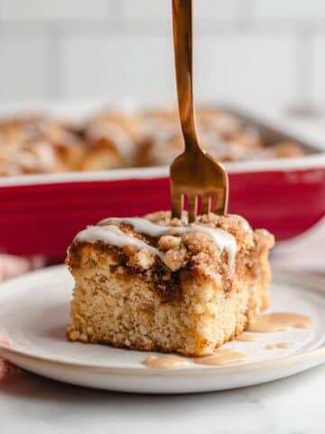 Banana Crumble Cake Recipe