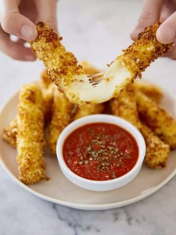 Air Fryer Mozzarella Sticks Recipe