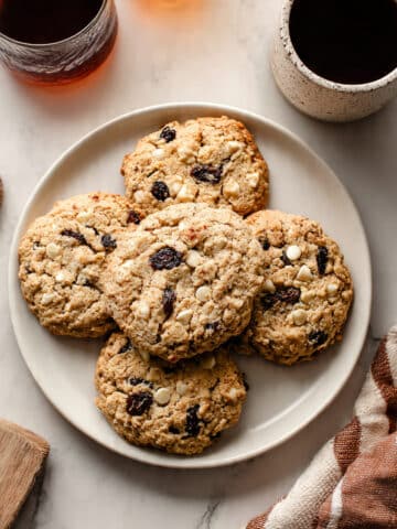 Jumbo Breakfast Cookies with Oats, Peanut Butter, and Crispy Cereal Recipe