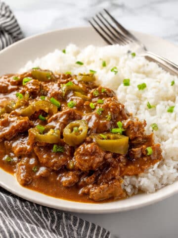 Best Beef Tips and Rice with Brown Gravy Recipe
