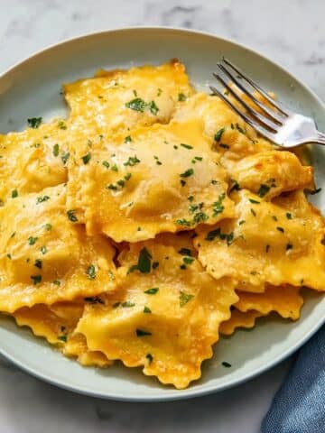 Lobster Ravioli Bake with Creamy Lobster Bisque and Cheese Recipe