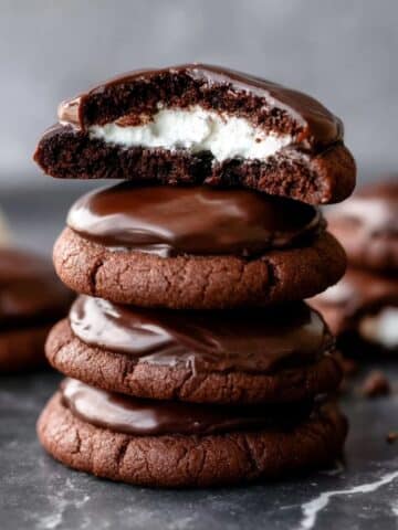 Marshmallow-Surprise Hot Cocoa Cookies Recipe