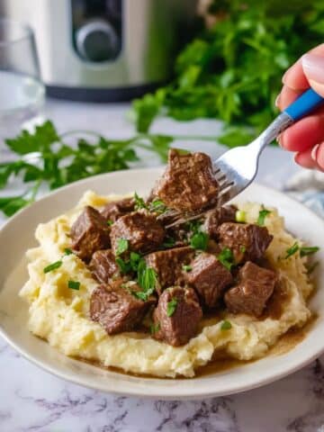 Slow Cooker Garlic Butter Steak Bites Recipe