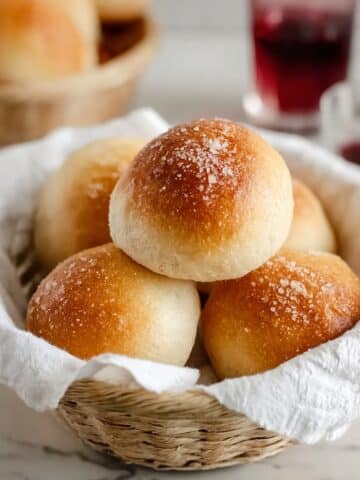 Easy Homemade Yeast Rolls with Bread Machine Recipe